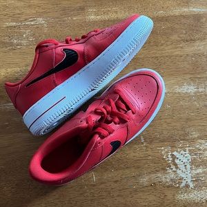 Red Nike Airforces 6.5Y